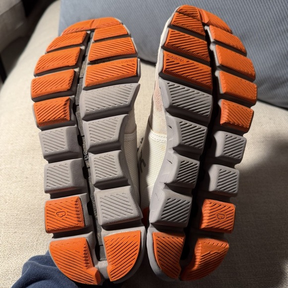 On Cloud x 3 Women's Running Shoes, Ivory/Alloy, Size 7 - Picture 5 of 5